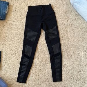 Alo Yoga Moto Leggings